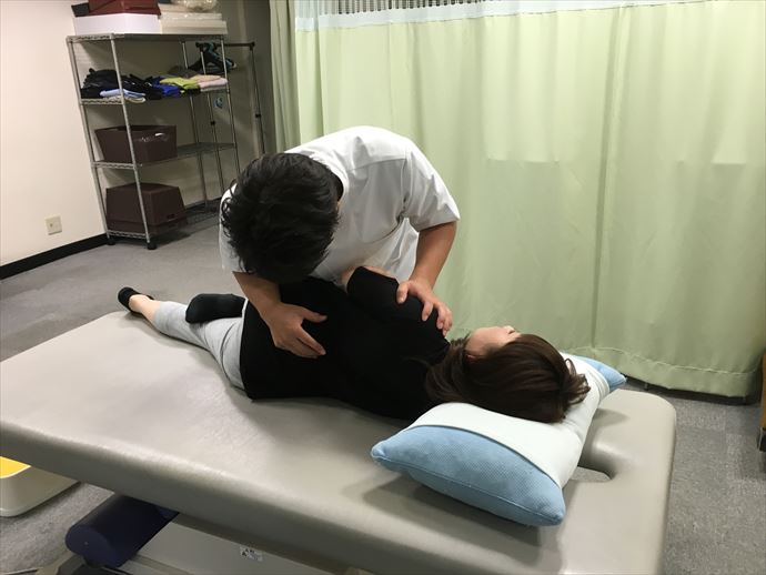 長野カイロプラクティック 施術の様子